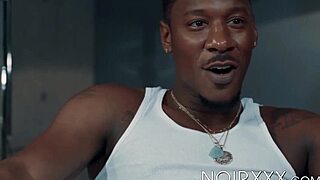 Scena#3 za Posnetek: Deep throat action with a big black cock lover