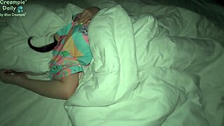 장면#1 동영상을 위해: Stepping sibling J's resting pussy gets filled wit...