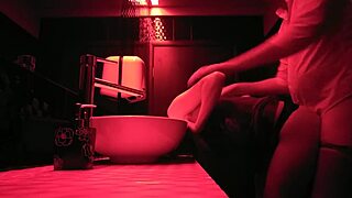مشهد#4 للفيديو: Intimate encounter in the restroom